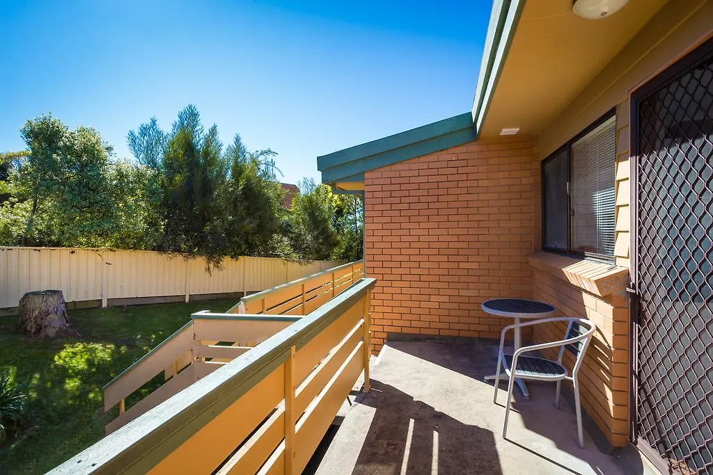 Panoramic Townhouses By Lisa Merimbula