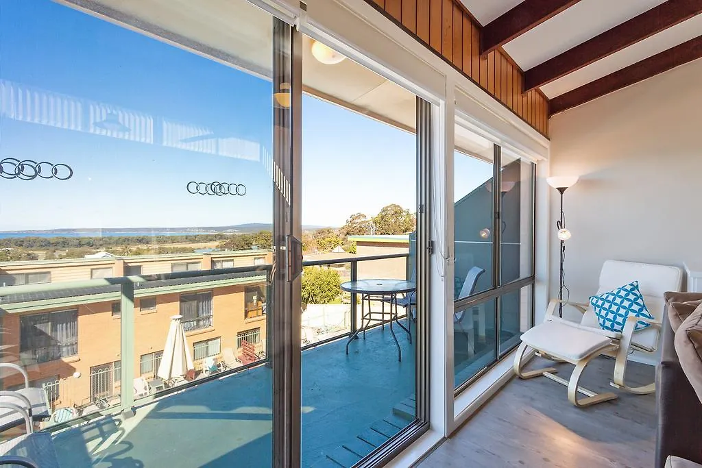 Guest house Panoramic Townhouses By Lisa Merimbula
