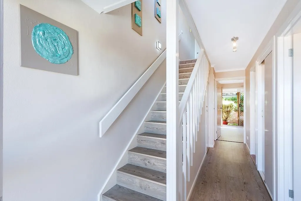 Panoramic Townhouses By Lisa Merimbula Guest house
