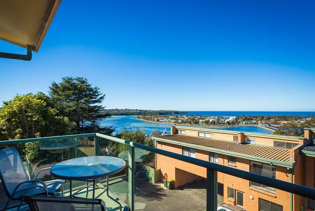 Panoramic Townhouses By Lisa Merimbula Guest house