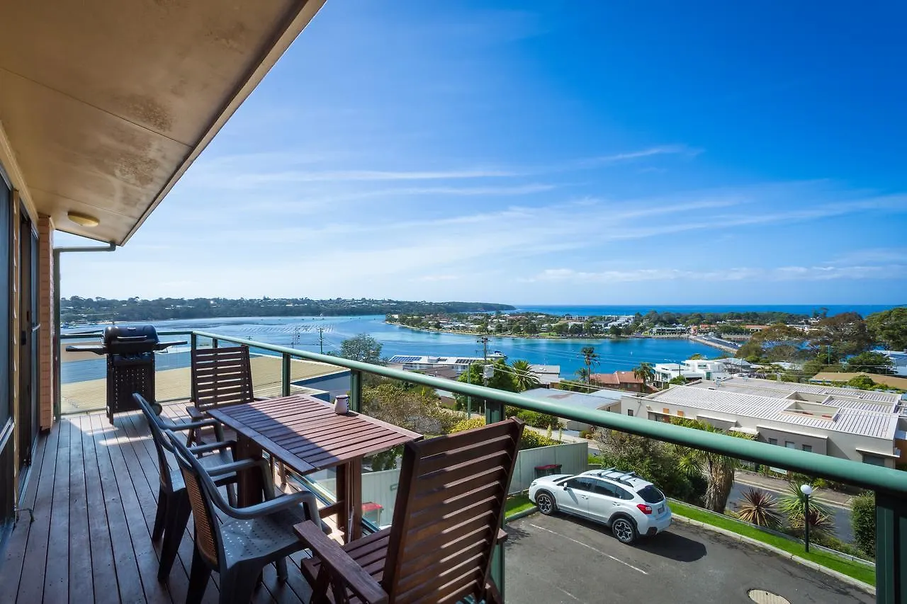Guest house Panoramic Townhouses By Lisa Merimbula