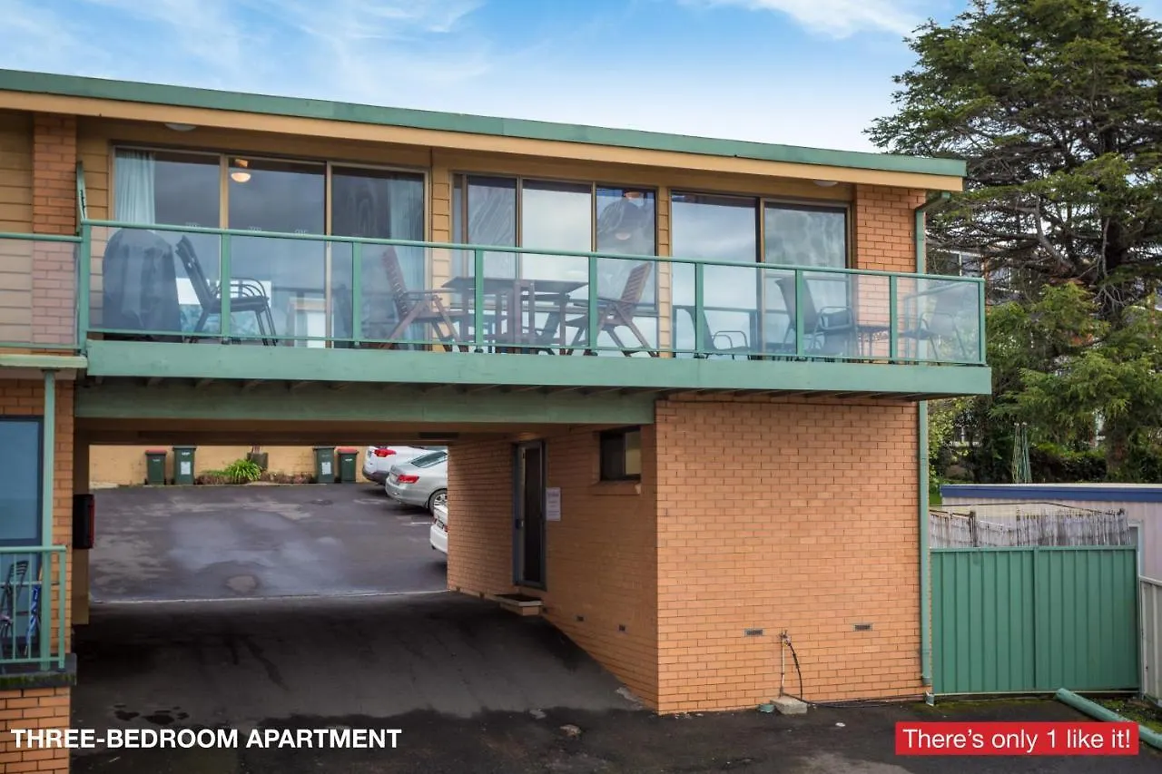 Panoramic Townhouses By Lisa Merimbula Australia
